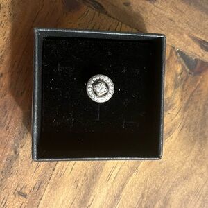 Single Pandora Vintage Allure silver earring